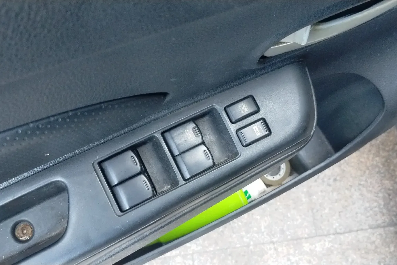 2013 Venucia R50 1.6L 117HP L4 5MT,autocango,china used car exporter,china ev exporter,chinese used car exporter,chinese used ev exporter