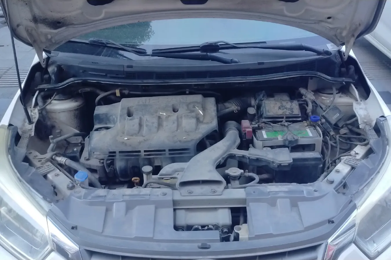 2013 Venucia R50 1.6L 117HP L4 5MT,autocango,china used car exporter,china ev exporter,chinese used car exporter,chinese used ev exporter