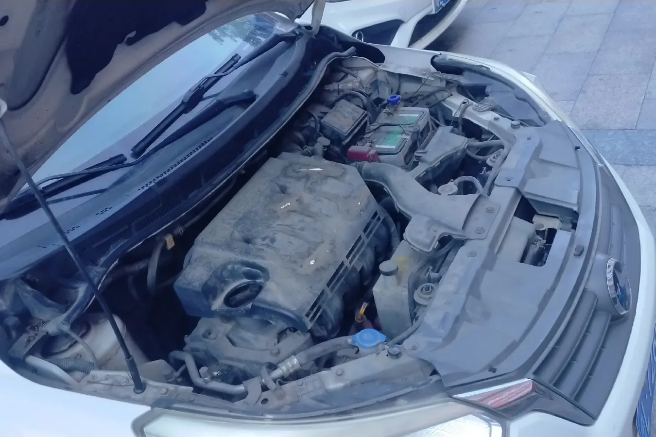 2013 Venucia R50 1.6L 117HP L4 5MT,autocango,china used car exporter,china ev exporter,chinese used car exporter,chinese used ev exporter