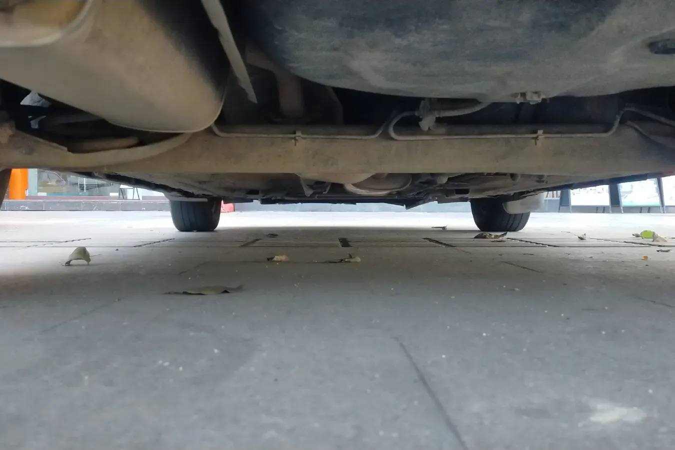 2013 Venucia R50 1.6L 117HP L4 5MT,autocango,china used car exporter,china ev exporter,chinese used car exporter,chinese used ev exporter