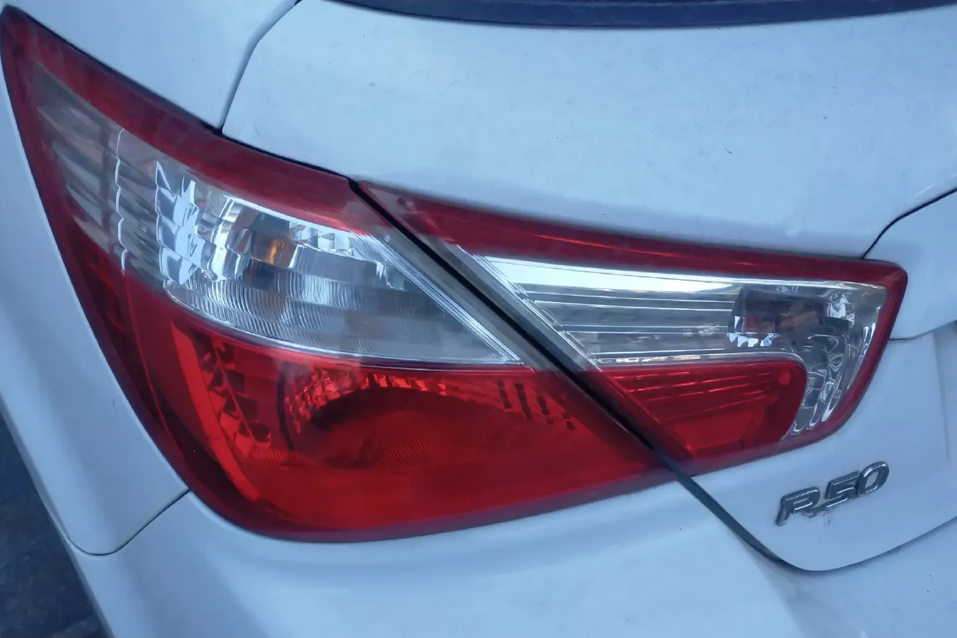 2013 Venucia R50 1.6L 117HP L4 5MT,autocango,china used car exporter,china ev exporter,chinese used car exporter,chinese used ev exporter