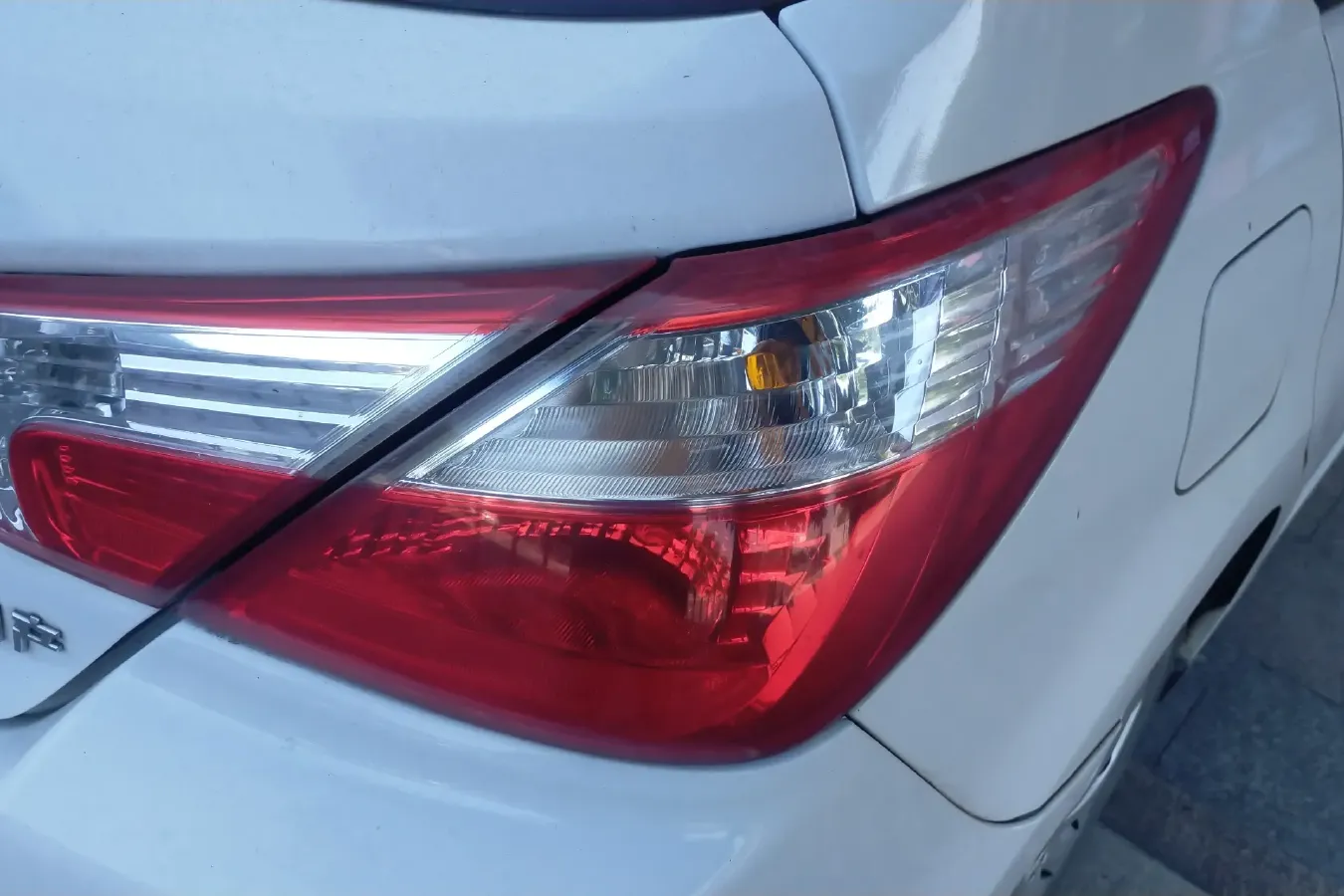 2013 Venucia R50 1.6L 117HP L4 5MT,autocango,china used car exporter,china ev exporter,chinese used car exporter,chinese used ev exporter