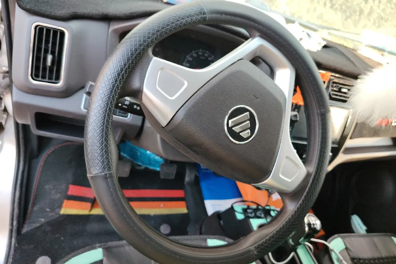 2018 Foton XiangLing V 1.5L 112HP L4 5MT,autocango,china used car exporter,china ev exporter,chinese used car exporter,chinese used ev exporter