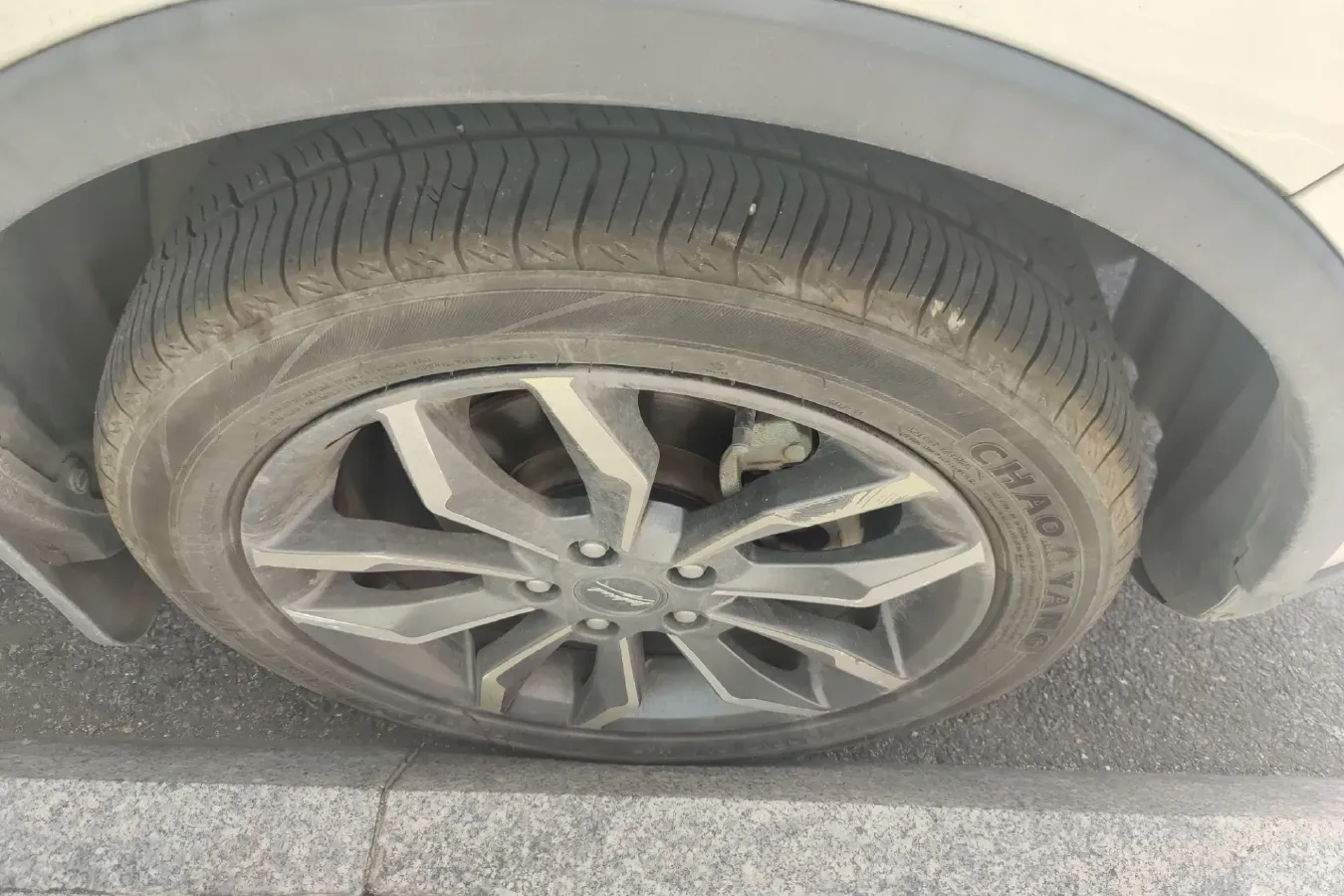 2017 Landwind X2 1.6L 125HP L4 5MT,autocango,china used car exporter,china ev exporter,chinese used car exporter,chinese used ev exporter