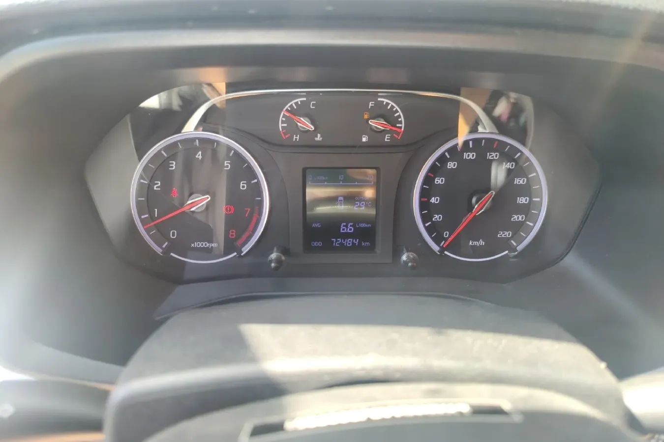 2017 Landwind X2 1.6L 125HP L4 5MT,autocango,china used car exporter,china ev exporter,chinese used car exporter,chinese used ev exporter