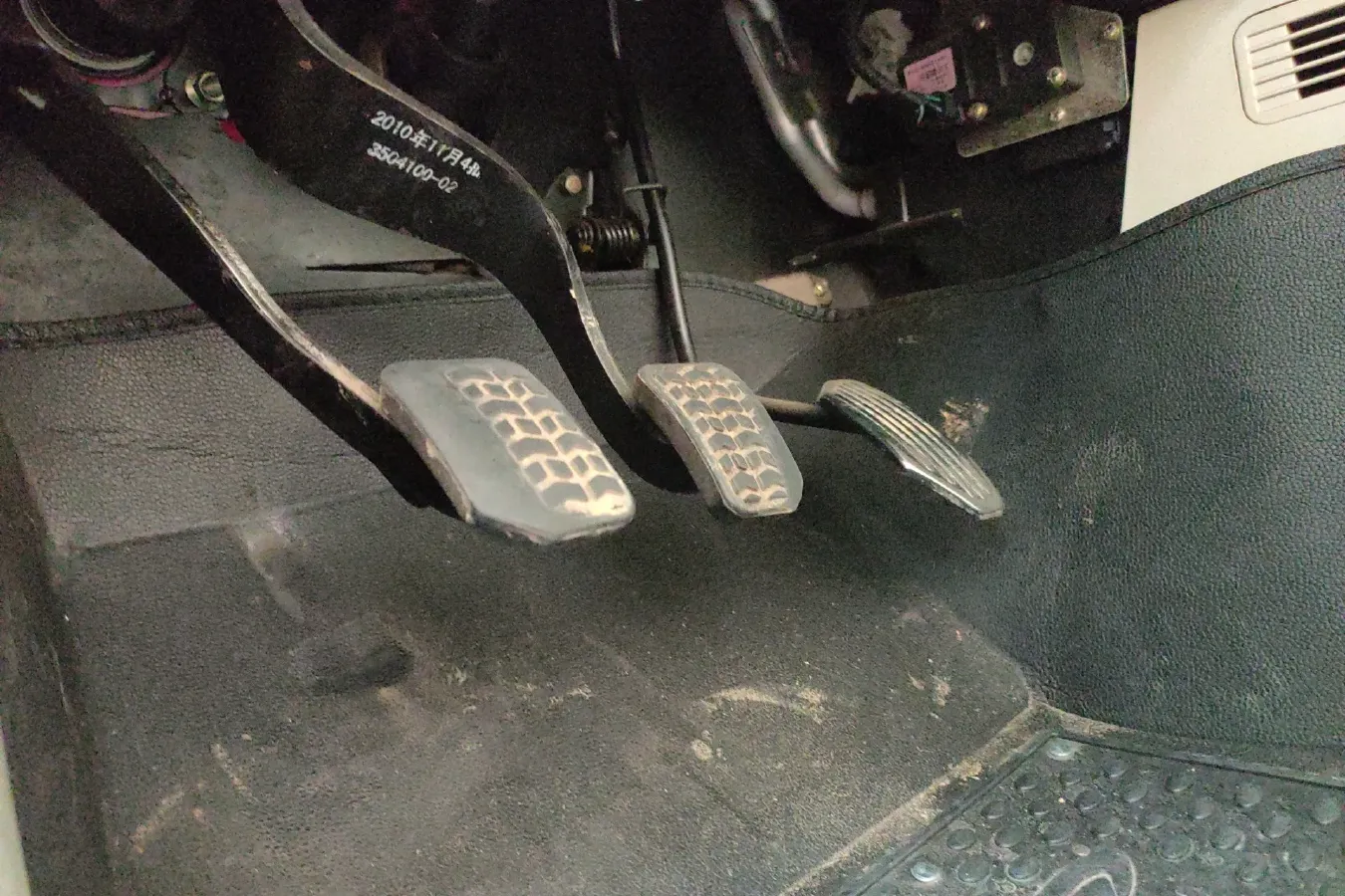 2010 Zotye 5008 1.5L 106HP L4 5MT,autocango,china used car exporter,china ev exporter,chinese used car exporter,chinese used ev exporter