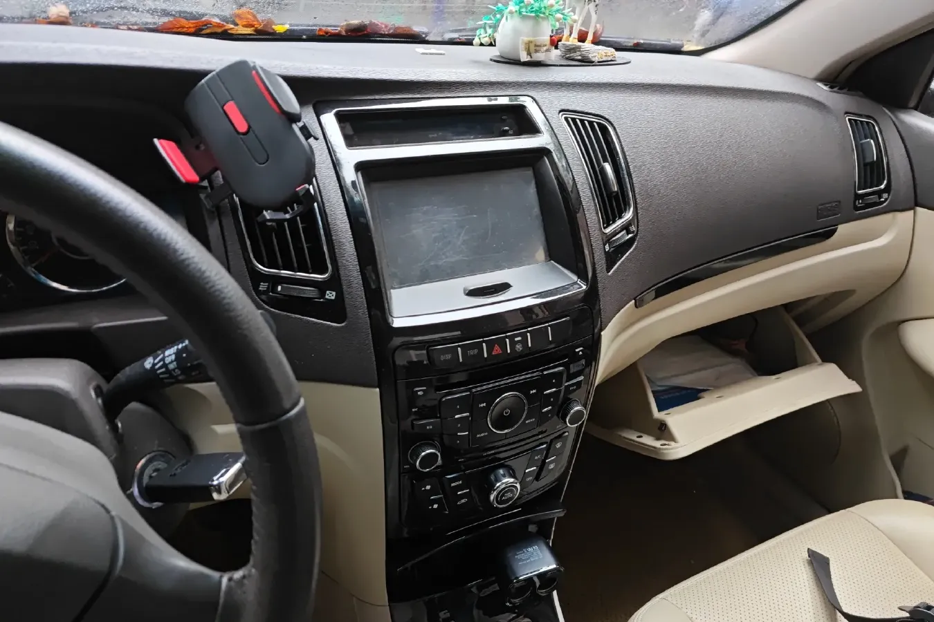 2013 Geely GC7 1.5L 109HP L4 5MT,autocango,china used car exporter,china ev exporter,chinese used car exporter,chinese used ev exporter