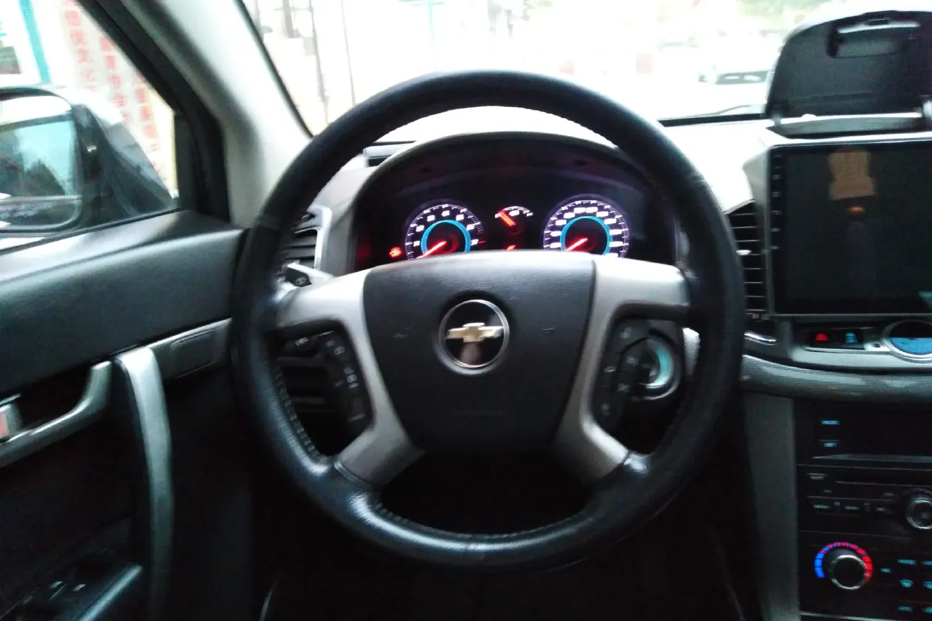 2011 Chevrolet Captiva 2.4L 167HP L4 6AT,autocango,china used car exporter,china ev exporter,chinese used car exporter,chinese used ev exporter