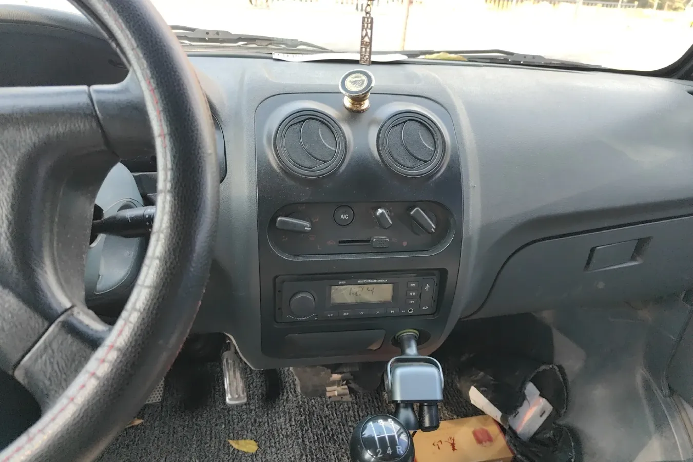 2011 FAW JiaBao V52 1.0L 48HP L4 5MT,autocango,china used car exporter,china ev exporter,chinese used car exporter,chinese used ev exporter