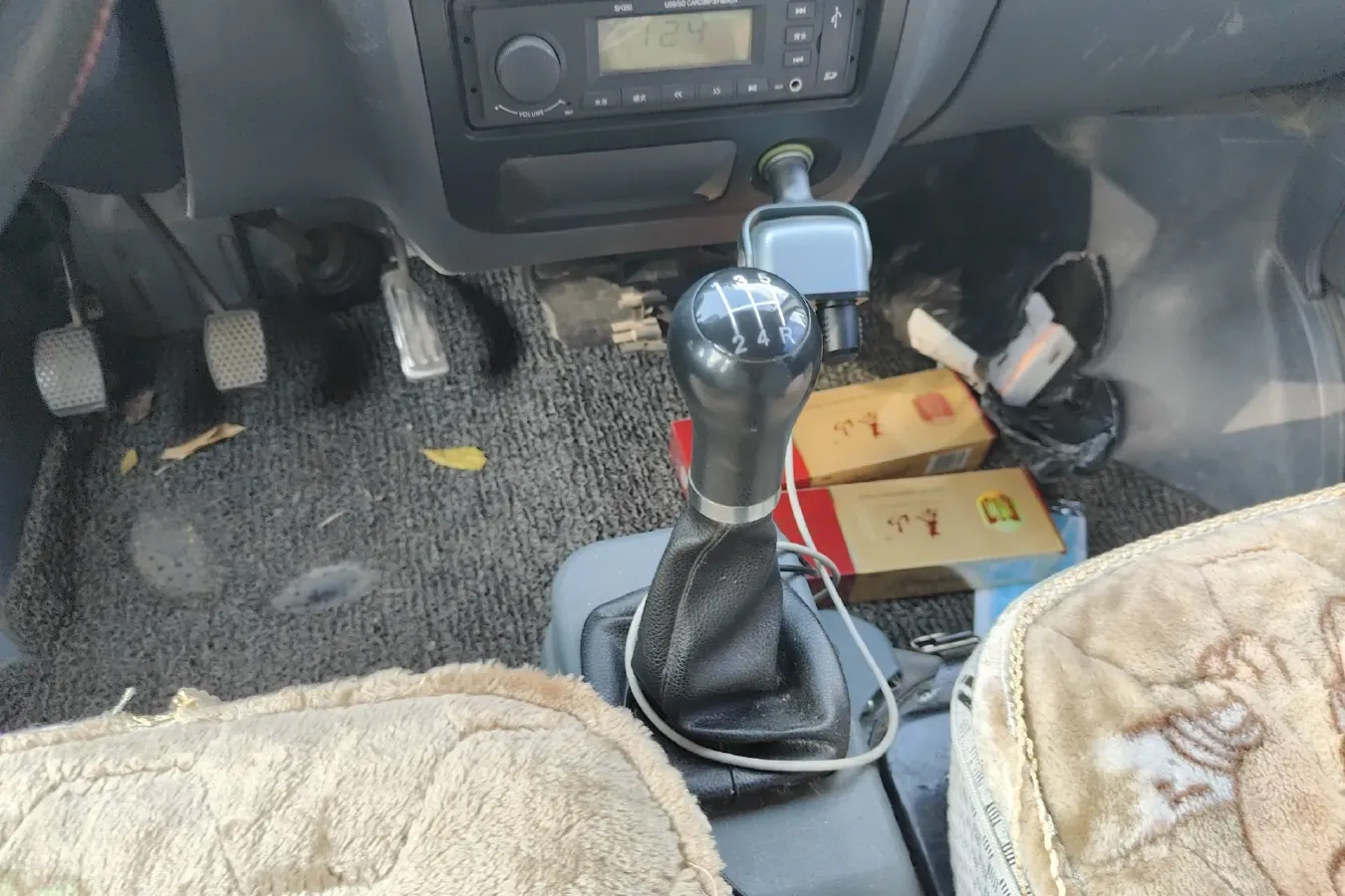 2011 FAW JiaBao V52 1.0L 48HP L4 5MT,autocango,china used car exporter,china ev exporter,chinese used car exporter,chinese used ev exporter