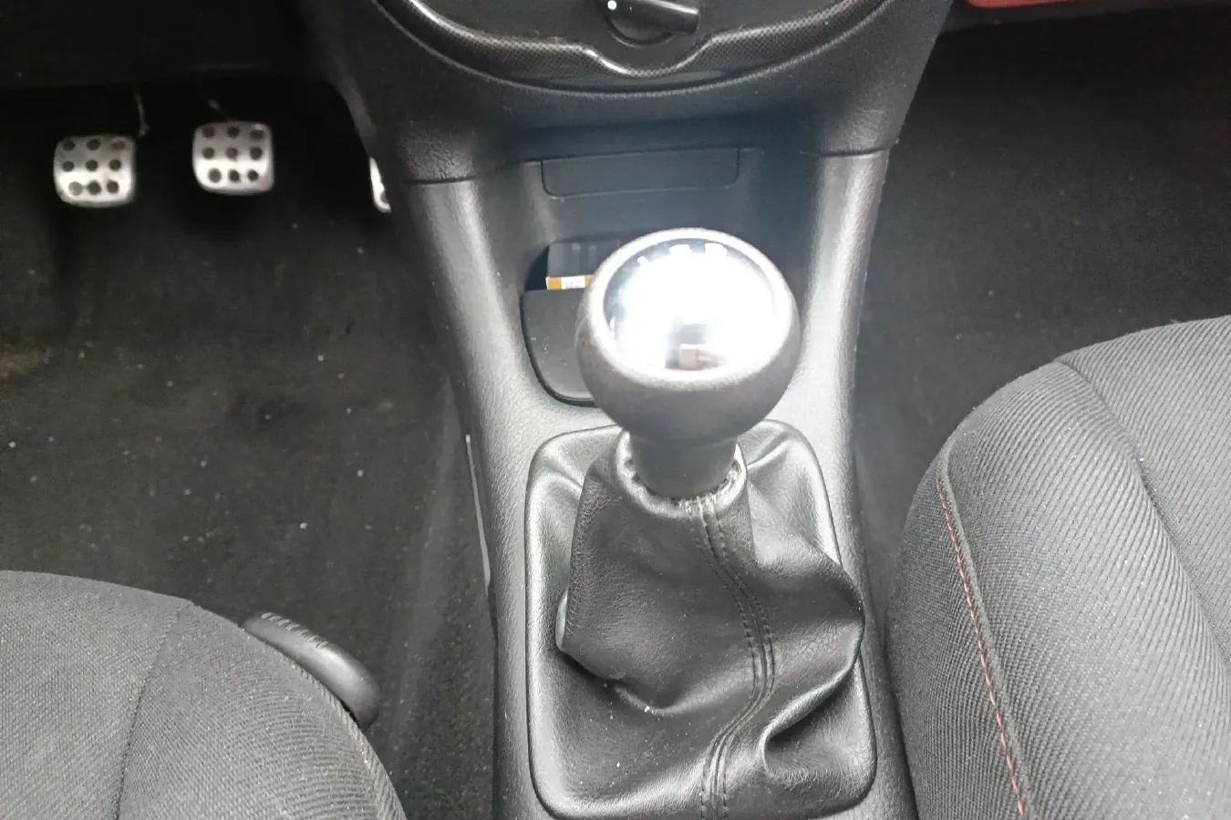 2012 Citroen C2 1.4L 76HP L4 5MT,autocango,china used car exporter,china ev exporter,chinese used car exporter,chinese used ev exporter