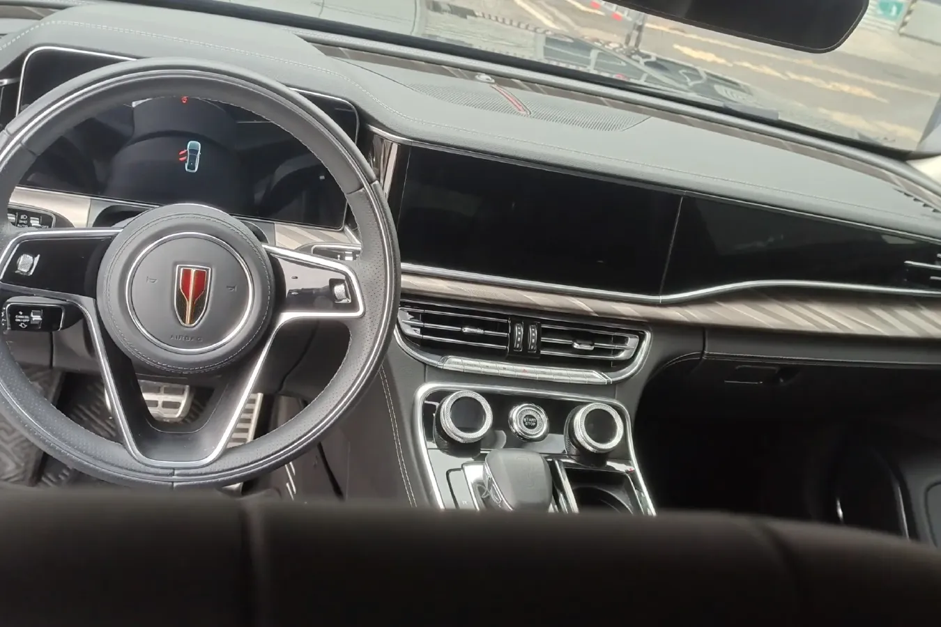 2020 HongQi H9 2.0T 252HP L4 7DCT,autocango,china used car exporter,china ev exporter,chinese used car exporter,chinese used ev exporter