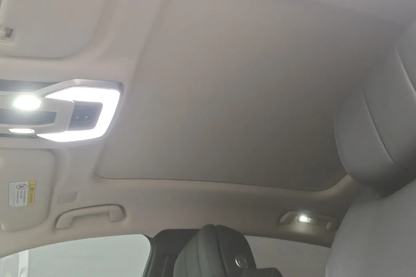 2020 HongQi H9 2.0T 252HP L4 7DCT,autocango,china used car exporter,china ev exporter,chinese used car exporter,chinese used ev exporter