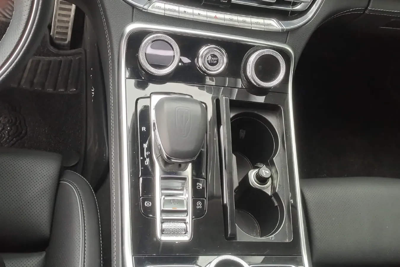 2020 HongQi H9 2.0T 252HP L4 7DCT,autocango,china used car exporter,china ev exporter,chinese used car exporter,chinese used ev exporter