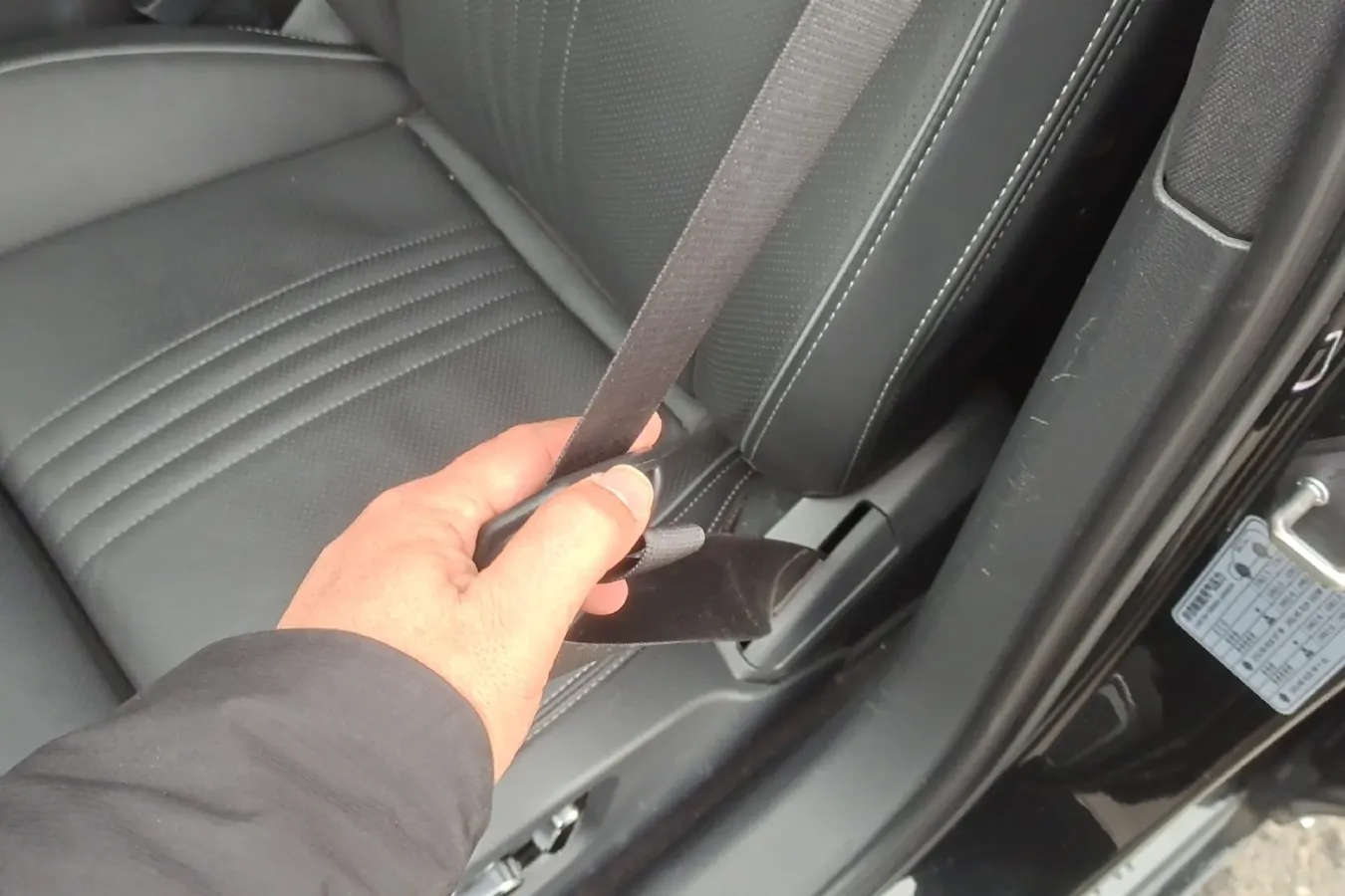 2020 HongQi H9 2.0T 252HP L4 7DCT,autocango,china used car exporter,china ev exporter,chinese used car exporter,chinese used ev exporter