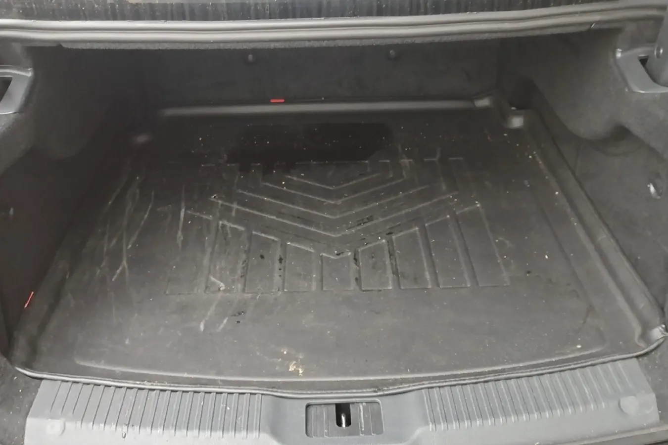 2020 HongQi H9 2.0T 252HP L4 7DCT,autocango,china used car exporter,china ev exporter,chinese used car exporter,chinese used ev exporter