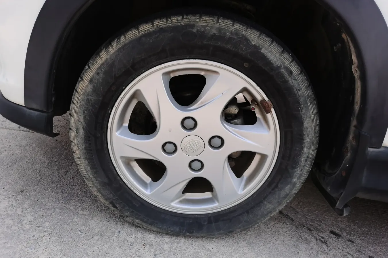 2014 FAW Senia S80 1.5L 102HP L4 5MT,autocango,china used car exporter,china ev exporter,chinese used car exporter,chinese used ev exporter