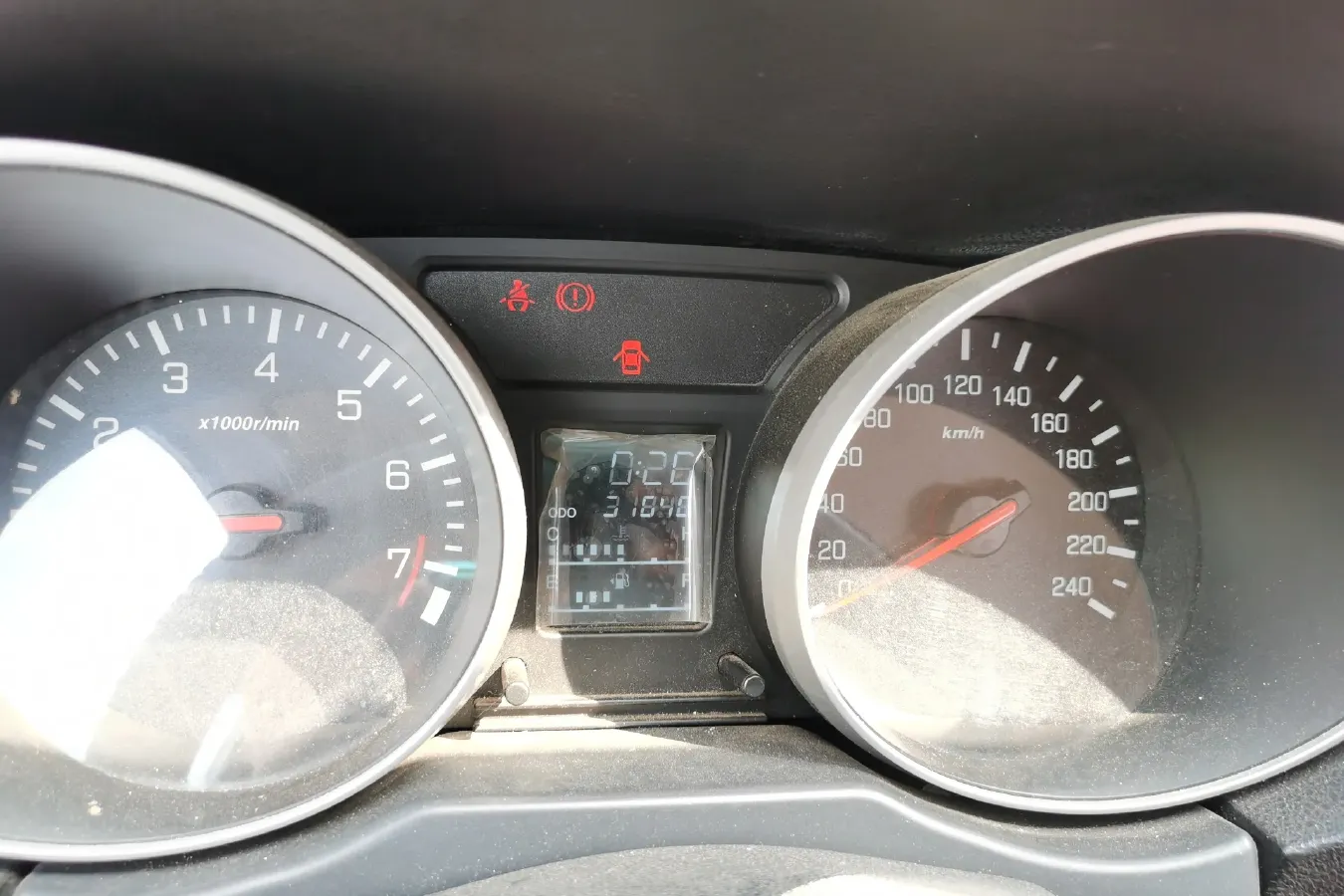 2014 FAW Senia S80 1.5L 102HP L4 5MT,autocango,china used car exporter,china ev exporter,chinese used car exporter,chinese used ev exporter