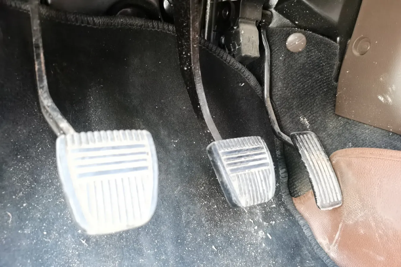 2014 FAW Senia S80 1.5L 102HP L4 5MT,autocango,china used car exporter,china ev exporter,chinese used car exporter,chinese used ev exporter