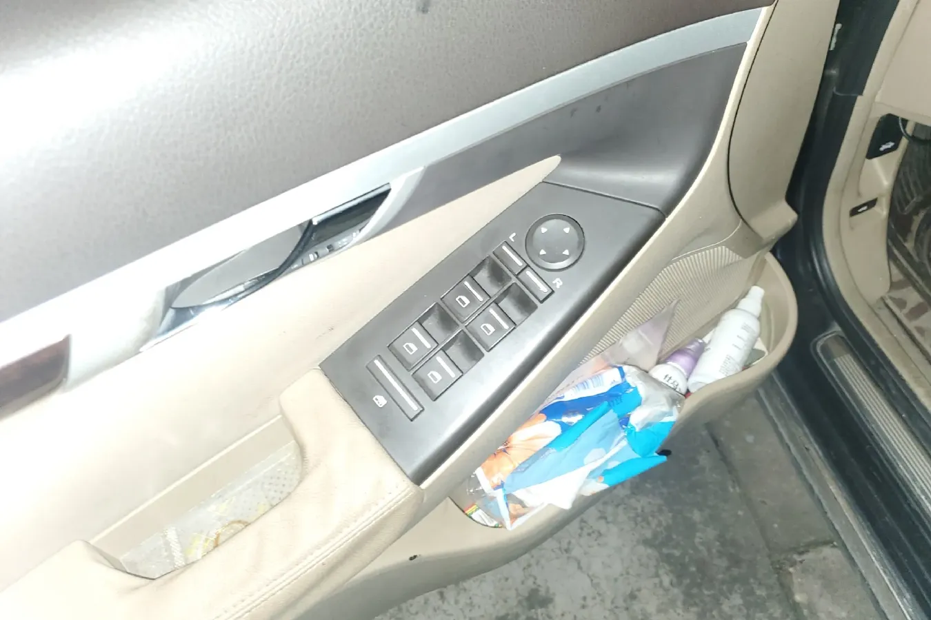 2011 Roewe 750 1.8T 160HP L4 5AT,autocango,china used car exporter,china ev exporter,chinese used car exporter,chinese used ev exporter