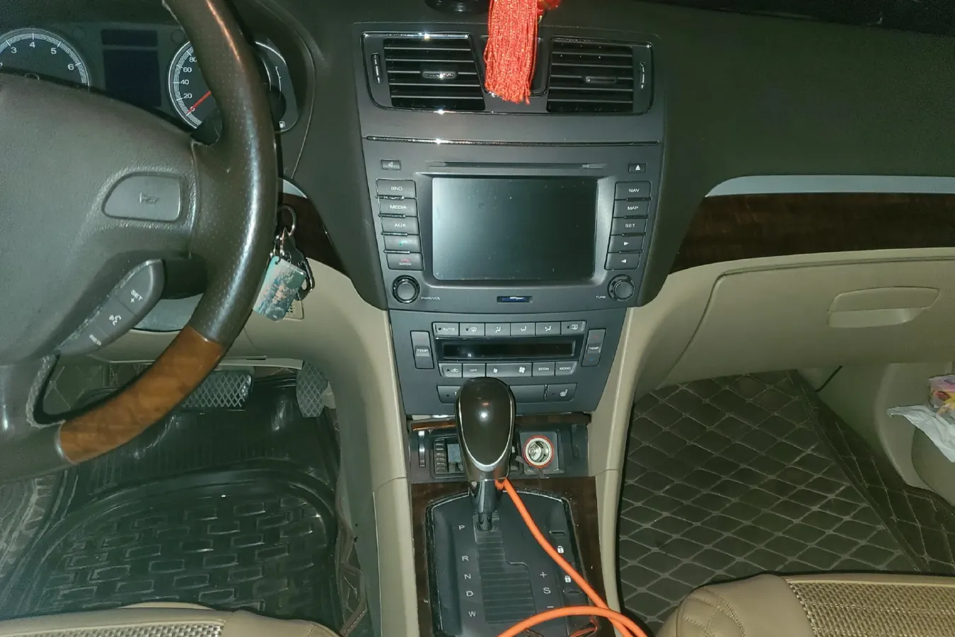 2011 Roewe 750 1.8T 160HP L4 5AT,autocango,china used car exporter,china ev exporter,chinese used car exporter,chinese used ev exporter