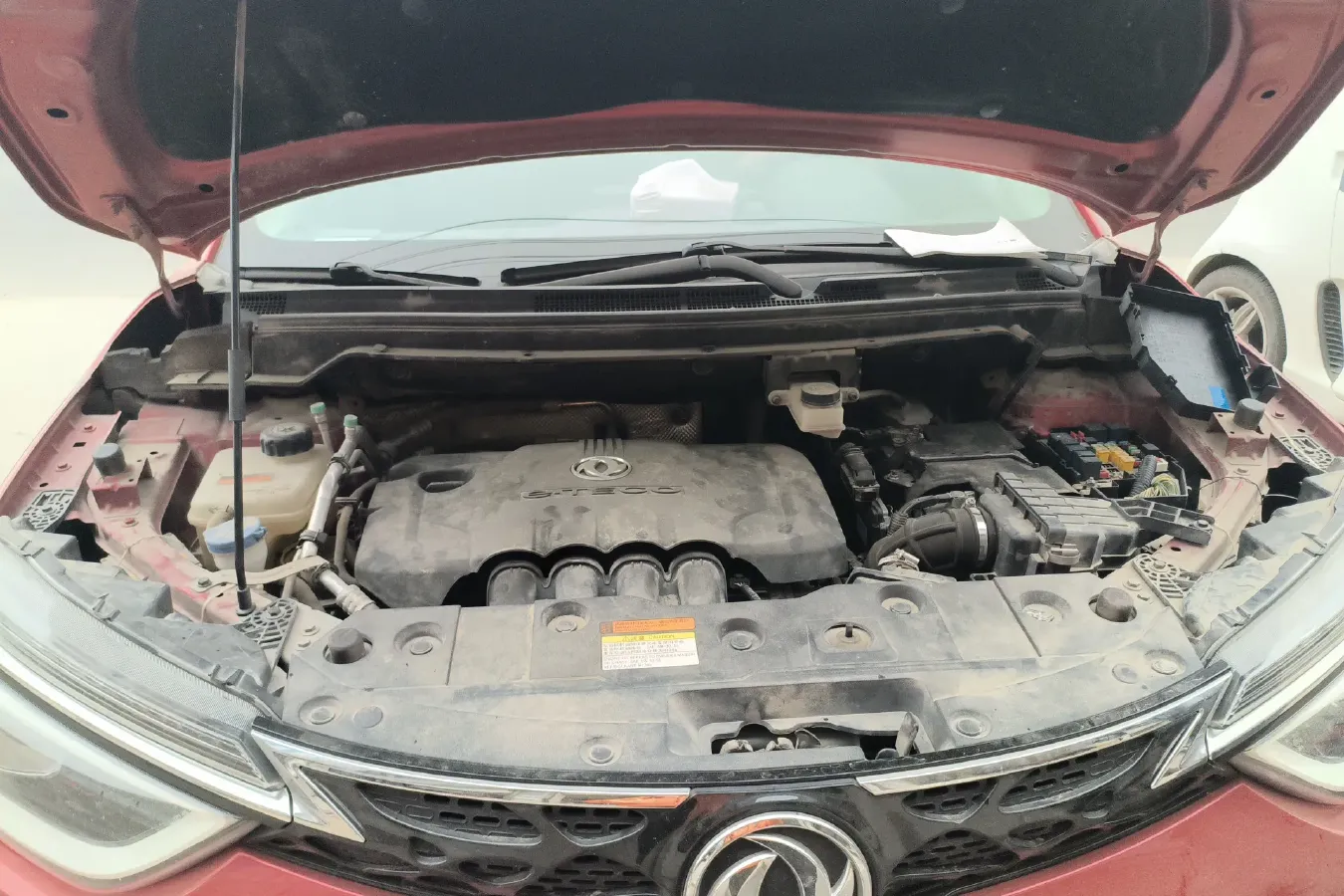 2017 DongFeng Aeolus AX4 1.6L 124HP L4 5MT,autocango,china used car exporter,china ev exporter,chinese used car exporter,chinese used ev exporter