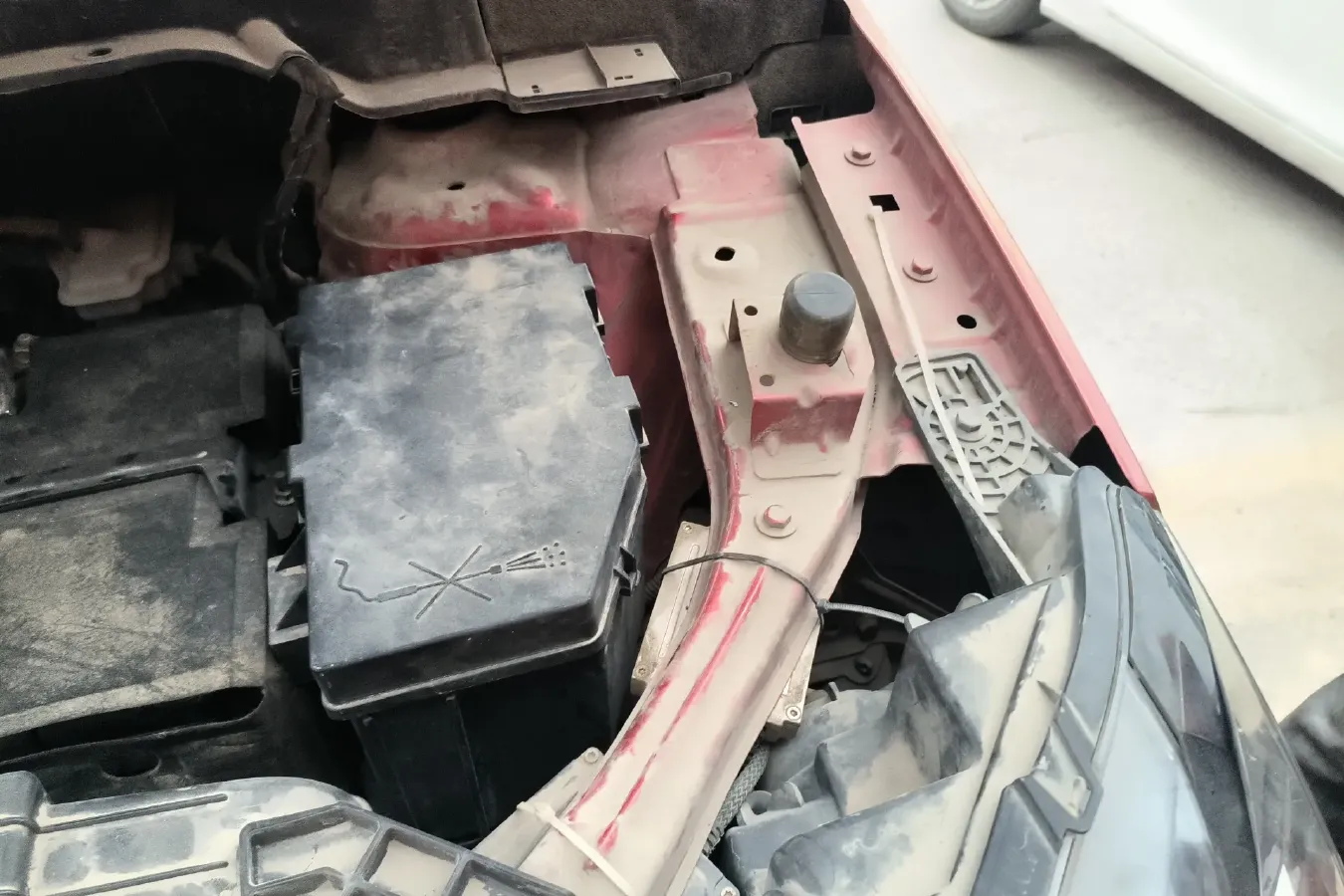 2017 DongFeng Aeolus AX4 1.6L 124HP L4 5MT,autocango,china used car exporter,china ev exporter,chinese used car exporter,chinese used ev exporter