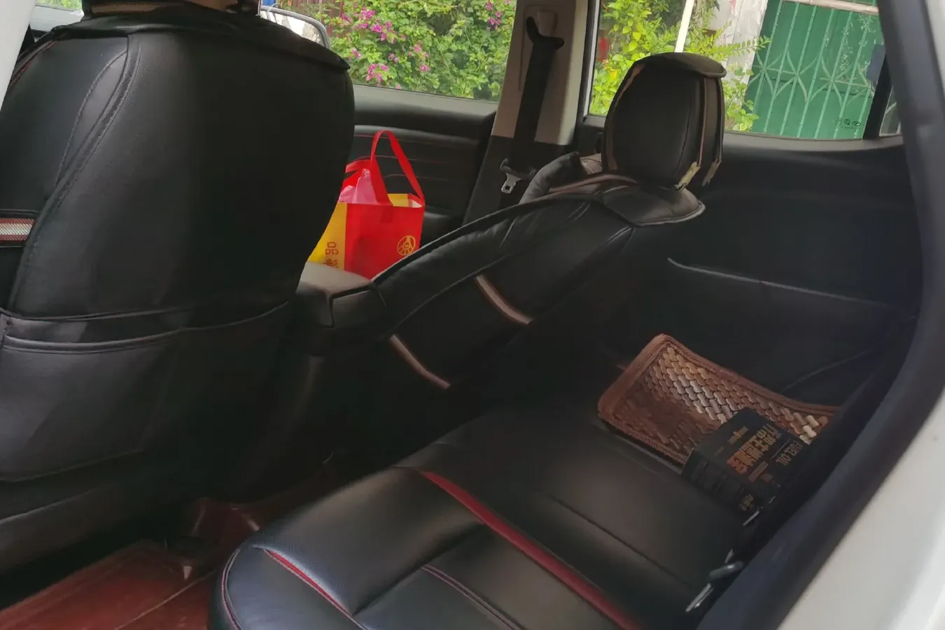 2016 Soueast DX3 1.5L 120HP L4 5MT,autocango,china used car exporter,china ev exporter,chinese used car exporter,chinese used ev exporter