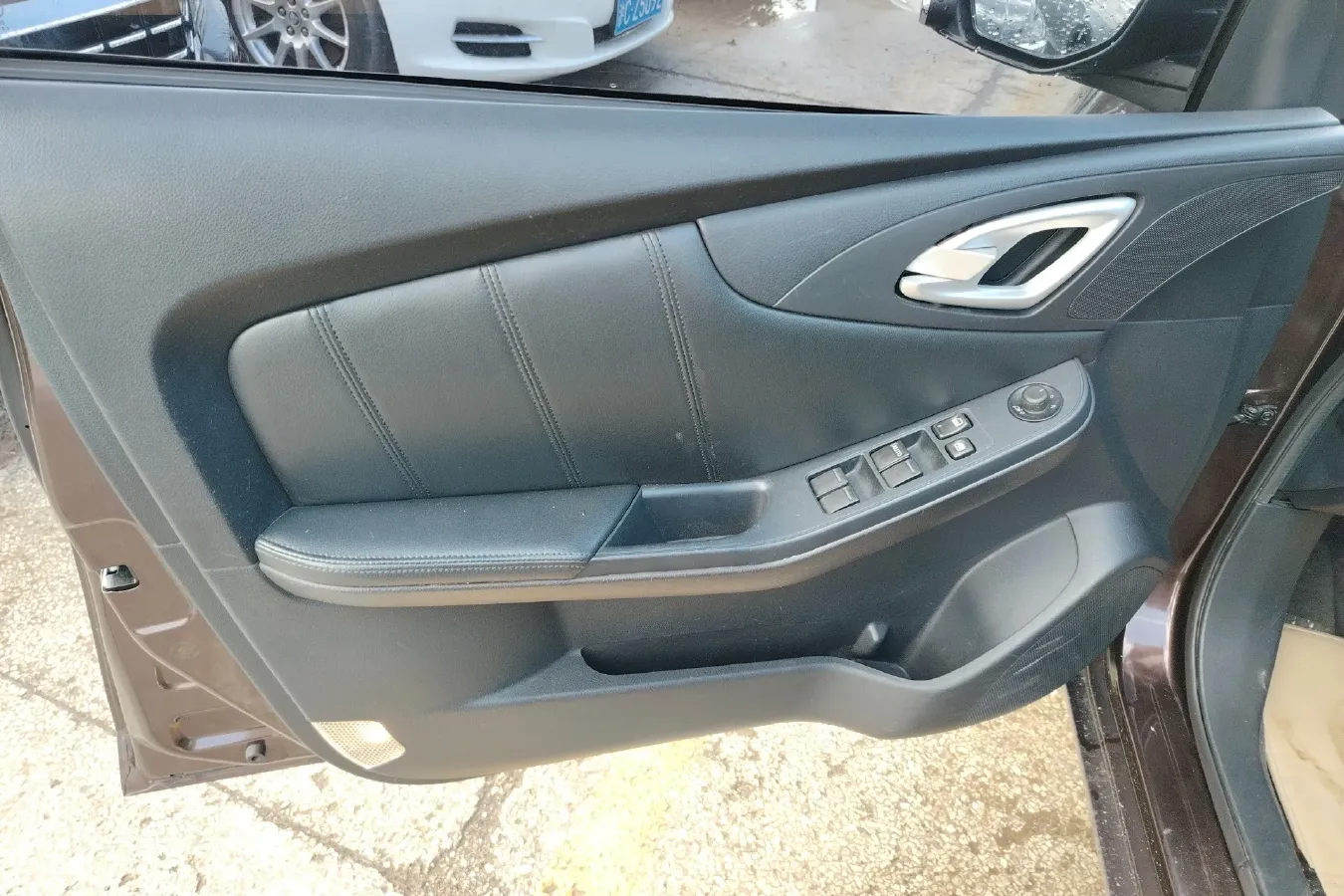 2013 Luxgen 5 1.8T 154HP L4 5AT,autocango,china used car exporter,china ev exporter,chinese used car exporter,chinese used ev exporter