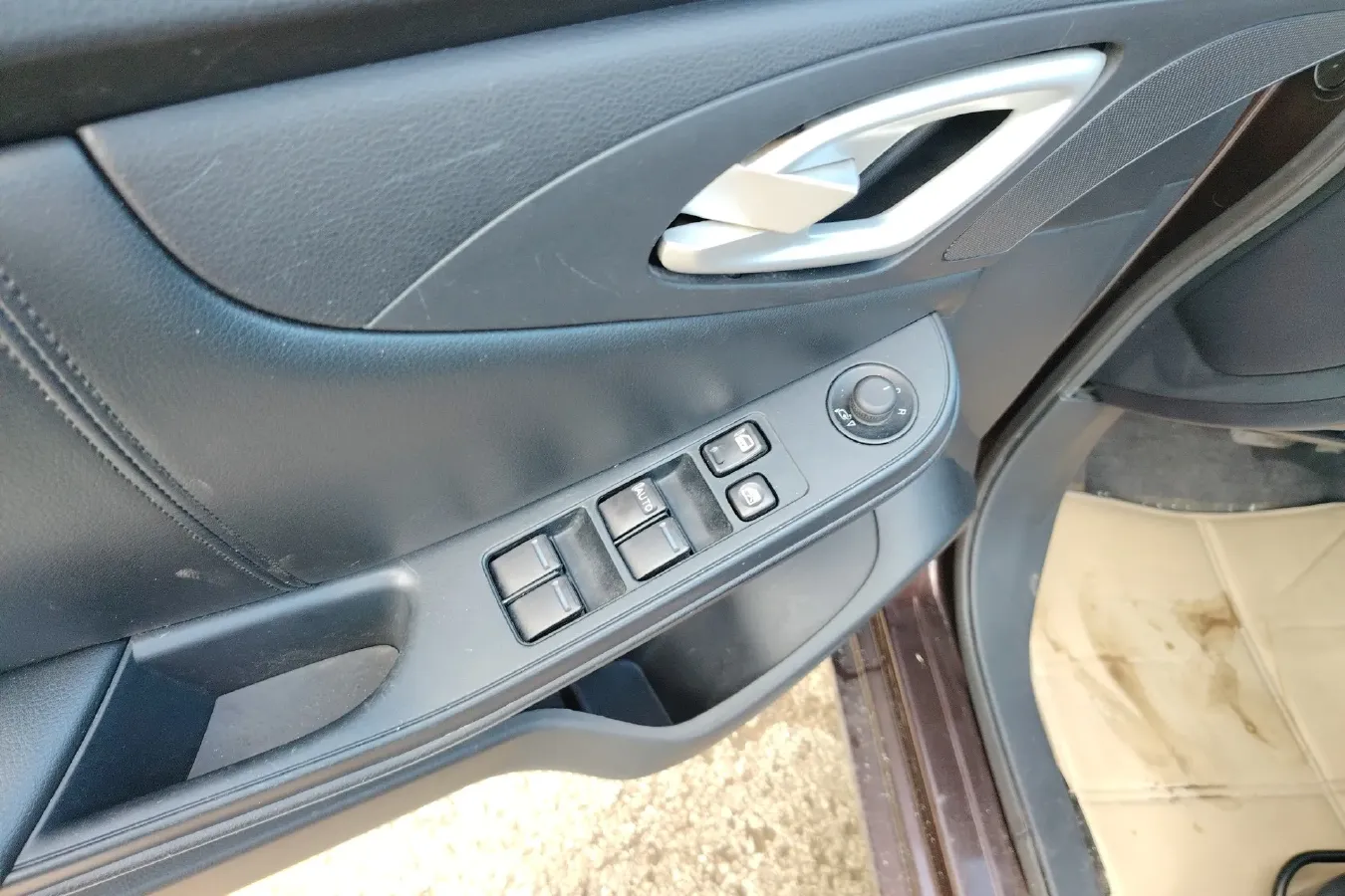 2013 Luxgen 5 1.8T 154HP L4 5AT,autocango,china used car exporter,china ev exporter,chinese used car exporter,chinese used ev exporter