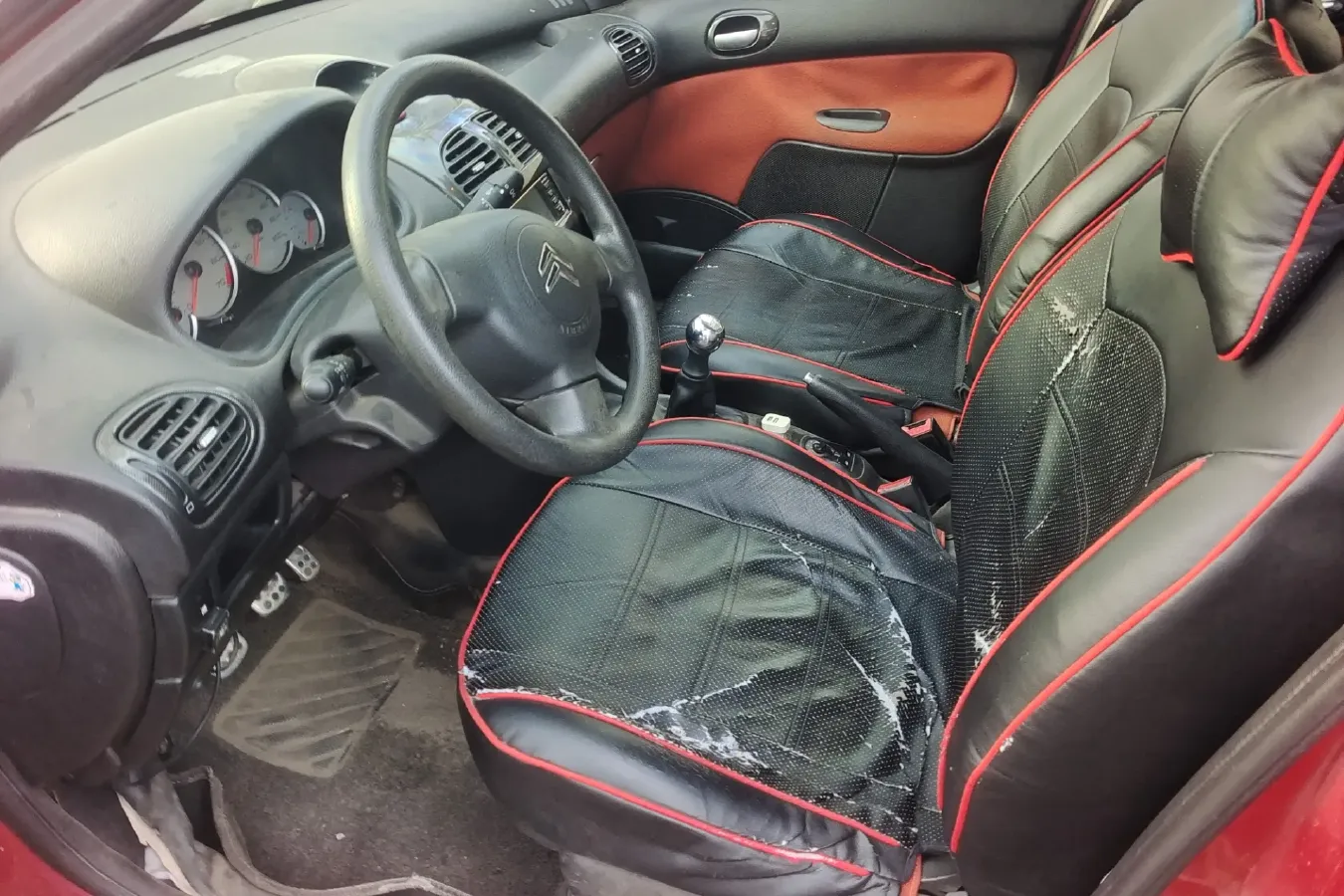 2010 Citroen C2 1.4L 76HP L4 5MT,autocango,china used car exporter,china ev exporter,chinese used car exporter,chinese used ev exporter