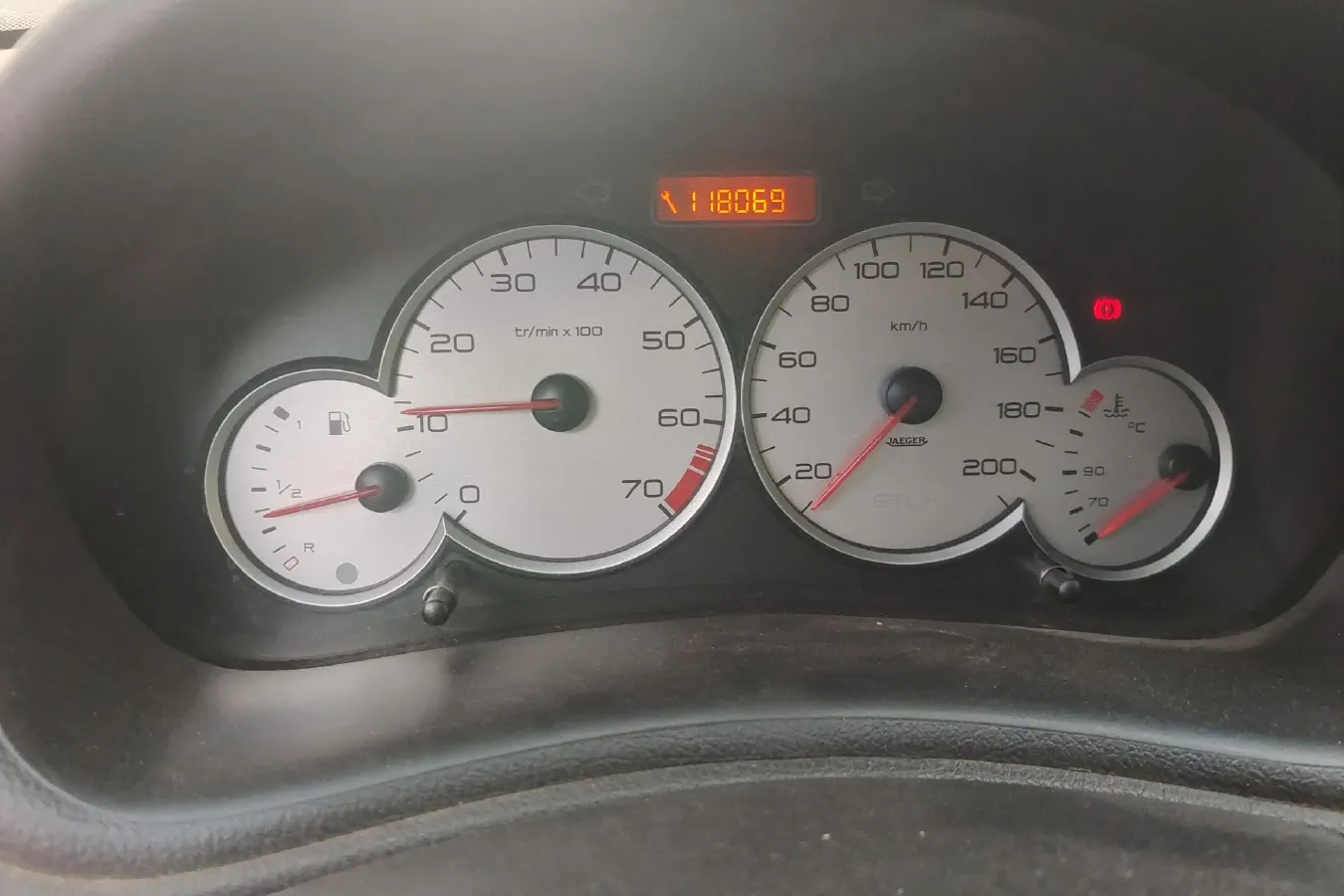 2010 Citroen C2 1.4L 76HP L4 5MT,autocango,china used car exporter,china ev exporter,chinese used car exporter,chinese used ev exporter