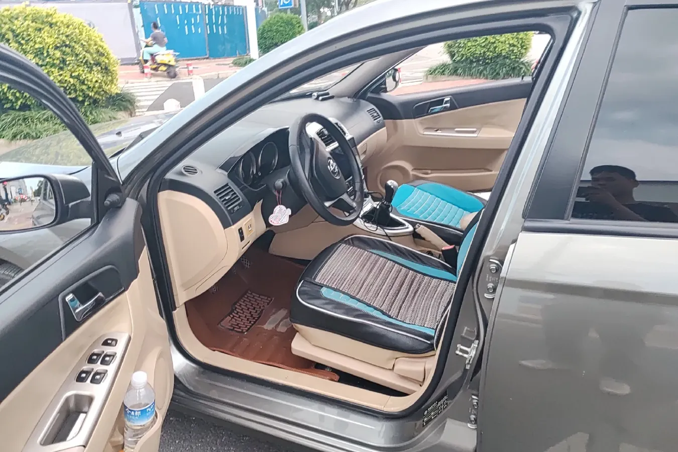 2013 Brilliance Auto H330 1.5L 105HP L4 5MT,autocango,china used car exporter,china ev exporter,chinese used car exporter,chinese used ev exporter