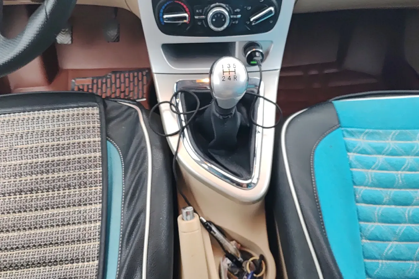 2013 Brilliance Auto H330 1.5L 105HP L4 5MT,autocango,china used car exporter,china ev exporter,chinese used car exporter,chinese used ev exporter