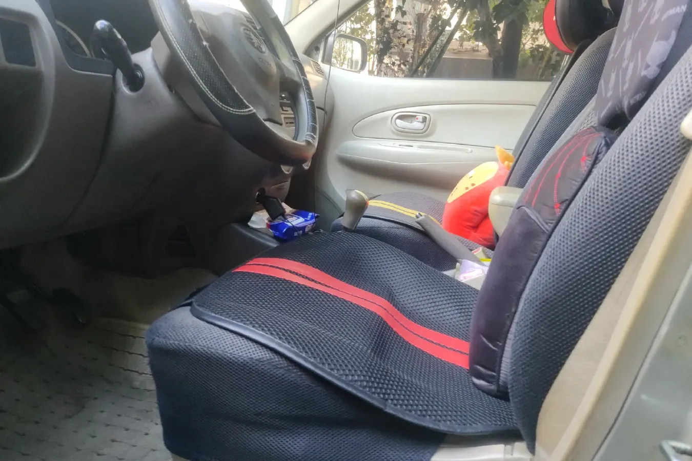 2011 FAW Senia M80 1.3L 91HP L4 5MT,autocango,china used car exporter,china ev exporter,chinese used car exporter,chinese used ev exporter