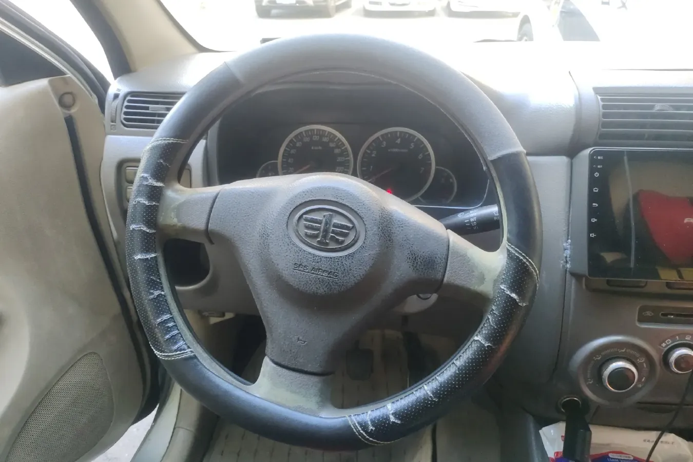 2011 FAW Senia M80 1.3L 91HP L4 5MT,autocango,china used car exporter,china ev exporter,chinese used car exporter,chinese used ev exporter