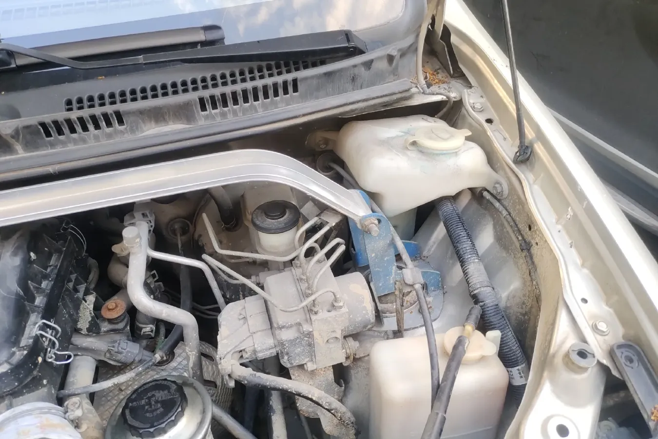 2011 FAW Senia M80 1.3L 91HP L4 5MT,autocango,china used car exporter,china ev exporter,chinese used car exporter,chinese used ev exporter