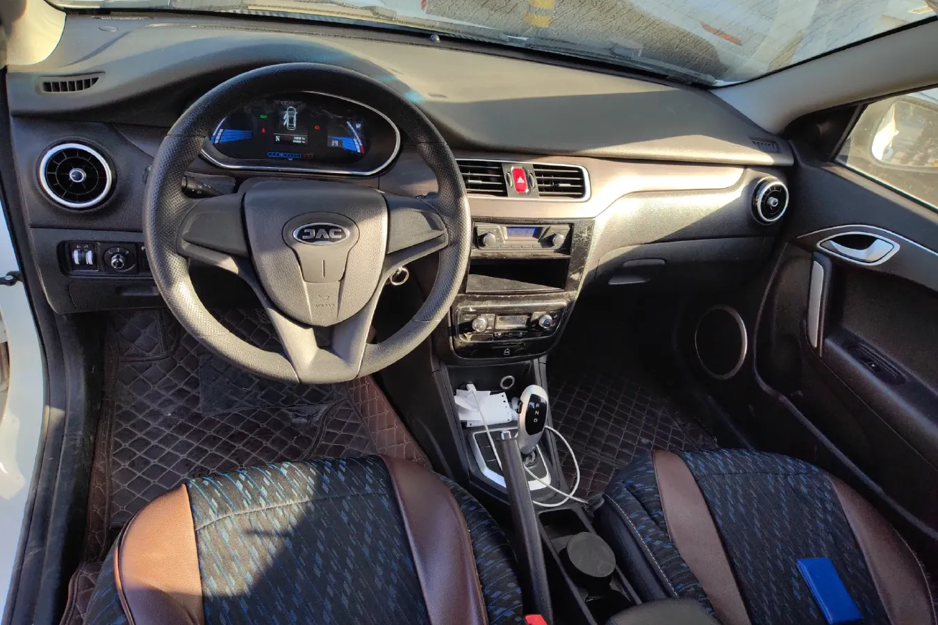 2018 JAC iEVA50 BEV 46.5KWH,autocango,china used car exporter,china ev exporter,chinese used car exporter,chinese used ev exporter