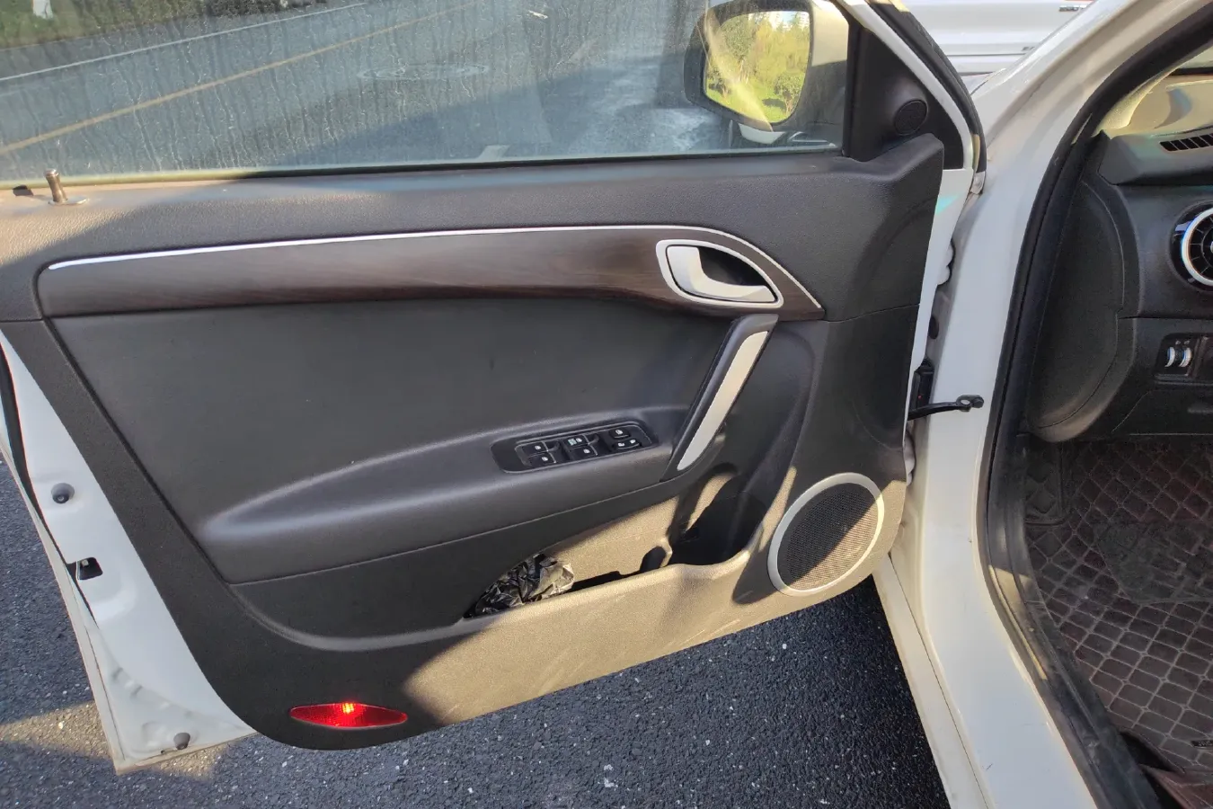 2018 JAC iEVA50 BEV 46.5KWH,autocango,china used car exporter,china ev exporter,chinese used car exporter,chinese used ev exporter