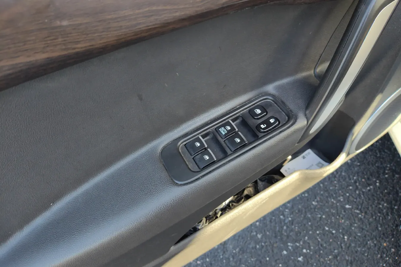 2018 JAC iEVA50 BEV 46.5KWH,autocango,china used car exporter,china ev exporter,chinese used car exporter,chinese used ev exporter