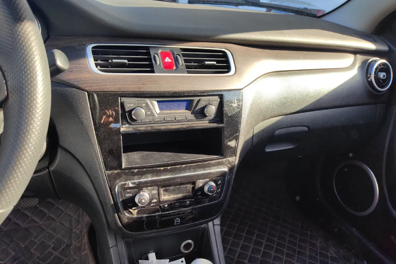 2018 JAC iEVA50 BEV 46.5KWH,autocango,china used car exporter,china ev exporter,chinese used car exporter,chinese used ev exporter