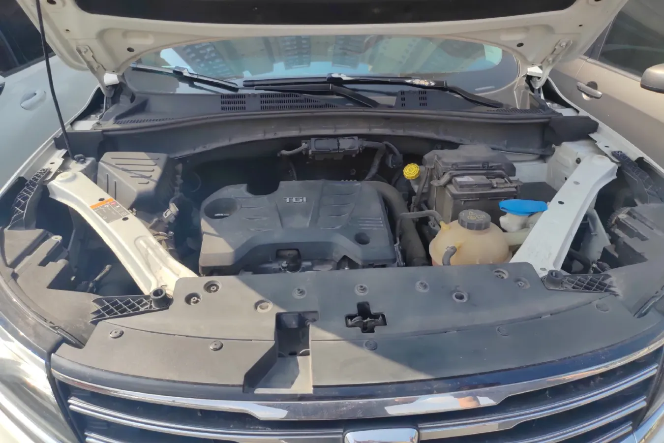 2016 Roewe RX5 1.5T 169HP L4 7DCT,autocango,china used car exporter,china ev exporter,chinese used car exporter,chinese used ev exporter