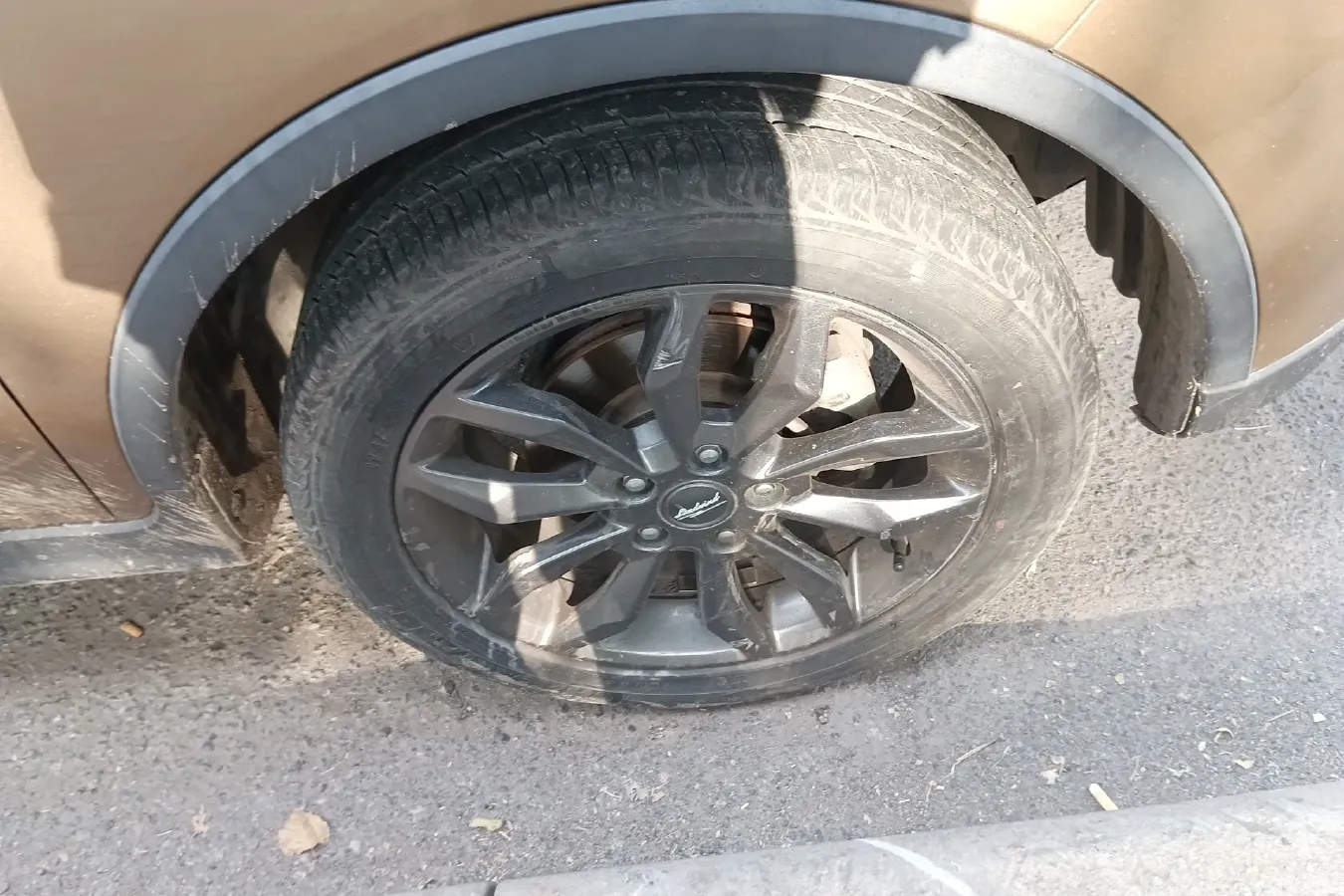 2017 Landwind X2 1.6L 125HP L4 4AT,autocango,china used car exporter,china ev exporter,chinese used car exporter,chinese used ev exporter