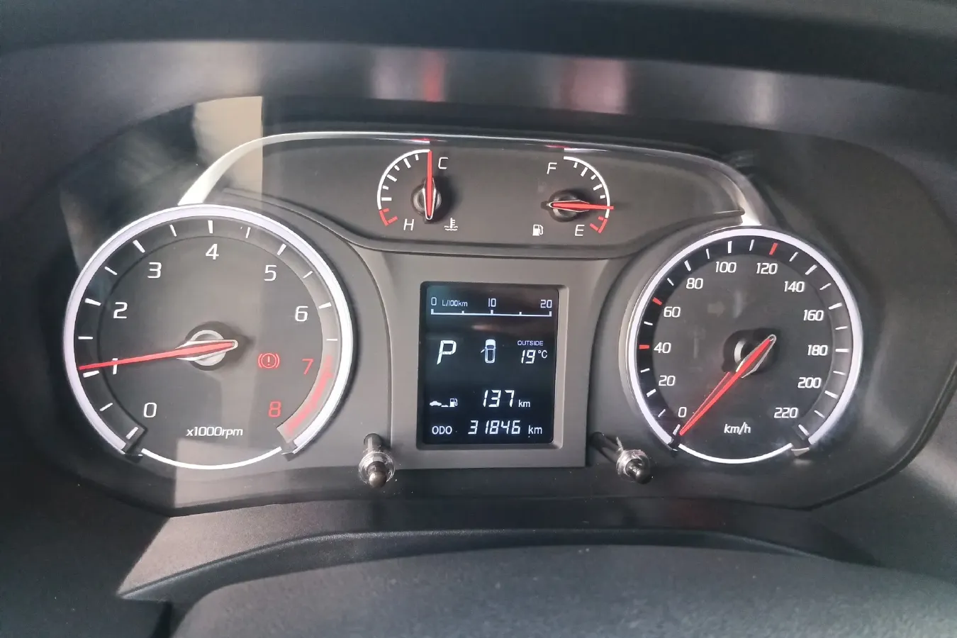 2017 Landwind X2 1.6L 125HP L4 4AT,autocango,china used car exporter,china ev exporter,chinese used car exporter,chinese used ev exporter