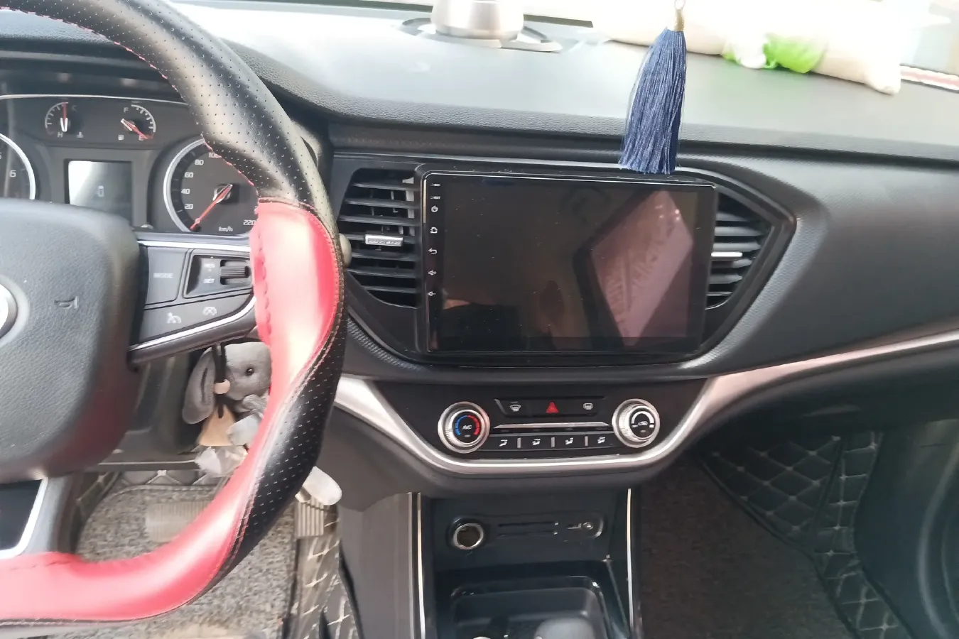 2017 Landwind X2 1.6L 125HP L4 4AT,autocango,china used car exporter,china ev exporter,chinese used car exporter,chinese used ev exporter