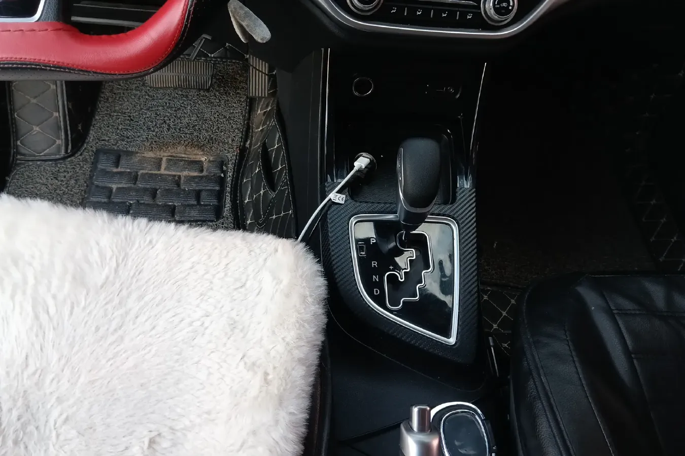 2017 Landwind X2 1.6L 125HP L4 4AT,autocango,china used car exporter,china ev exporter,chinese used car exporter,chinese used ev exporter