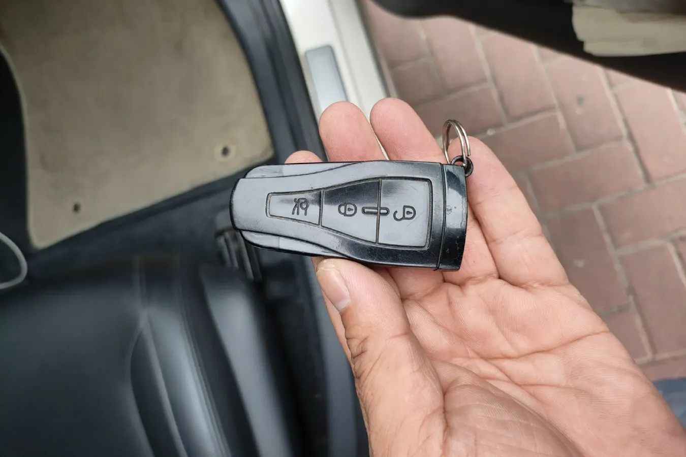 2014 Roewe e550 1.5L 109HP L4 2AT PHEV 11.8KWH,autocango,china used car exporter,china ev exporter,chinese used car exporter,chinese used ev exporter