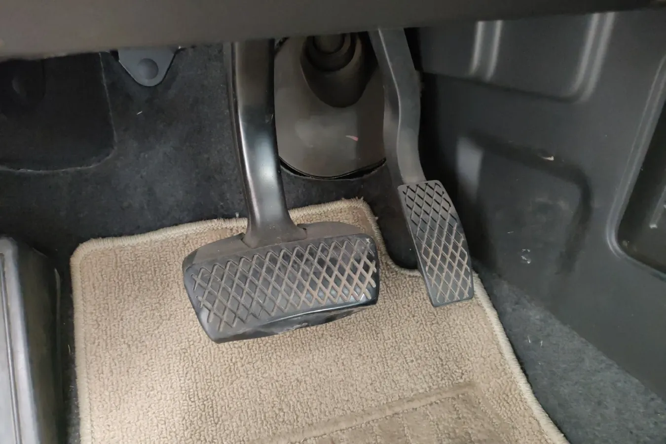 2014 Roewe e550 1.5L 109HP L4 2AT PHEV 11.8KWH,autocango,china used car exporter,china ev exporter,chinese used car exporter,chinese used ev exporter