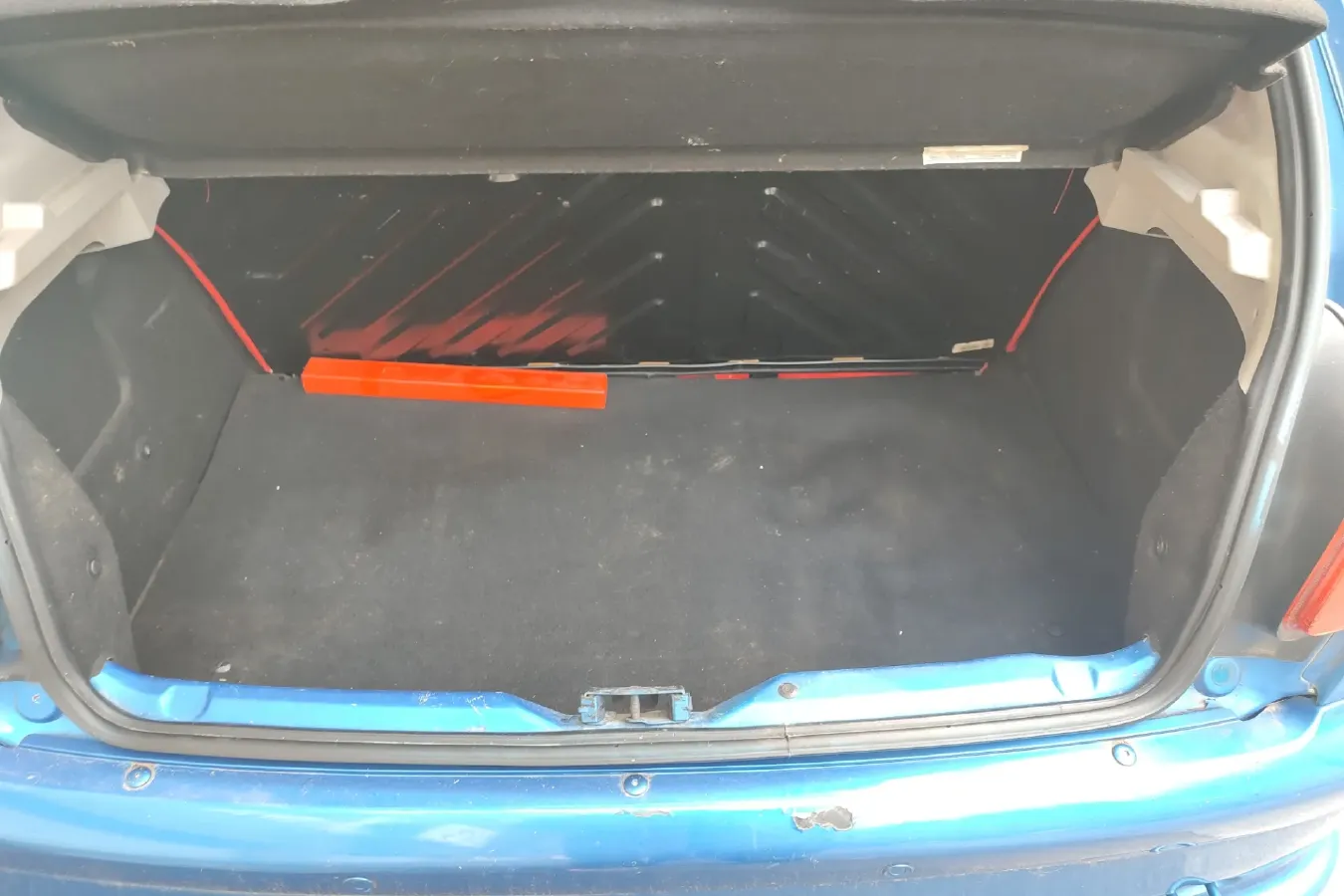 2007 Peugeot 206 1.6L 106HP L4 4AT,autocango,china used car exporter,china ev exporter,chinese used car exporter,chinese used ev exporter