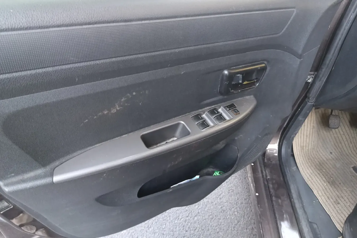 2014 DongFeng Fengon Fengon 330 1.5L 116HP L4 5MT,autocango,china used car exporter,china ev exporter,chinese used car exporter,chinese used ev exporter